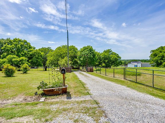 4th image of 6345 Silver Creek Azle Rd