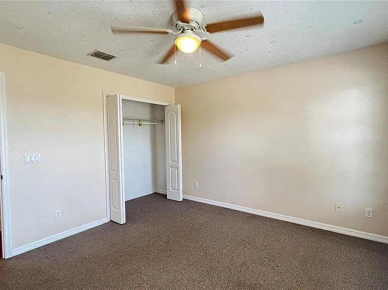 806 Lost Grove Cir — Photo 52