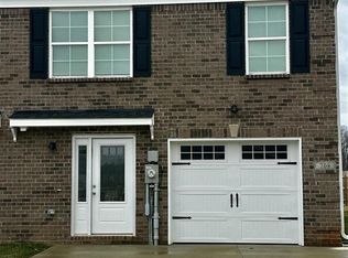 208 Dixon Cir, Vine Grove, KY 40175