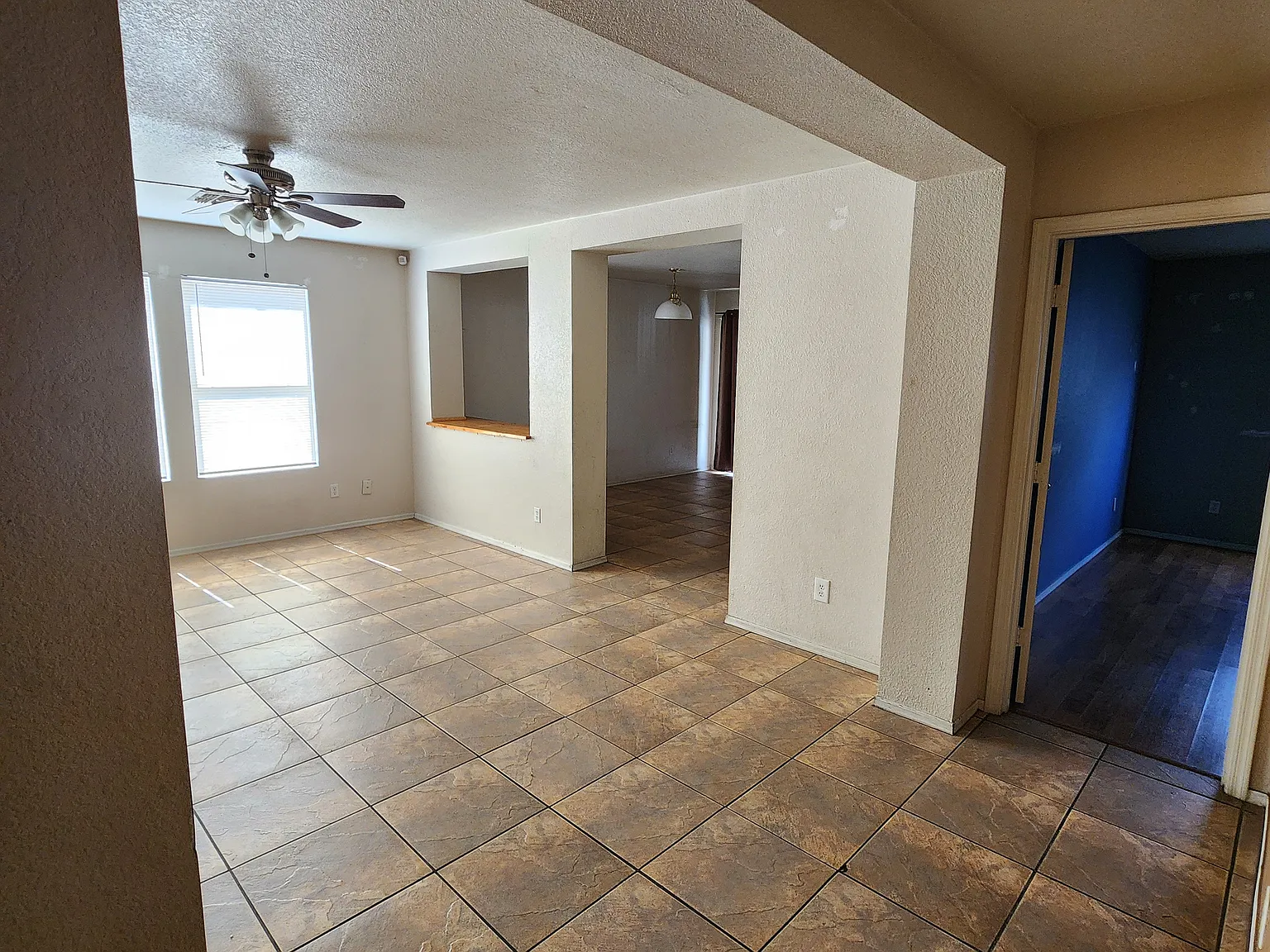 3 bed, 1226 sqft, $1,750 — Photo 4