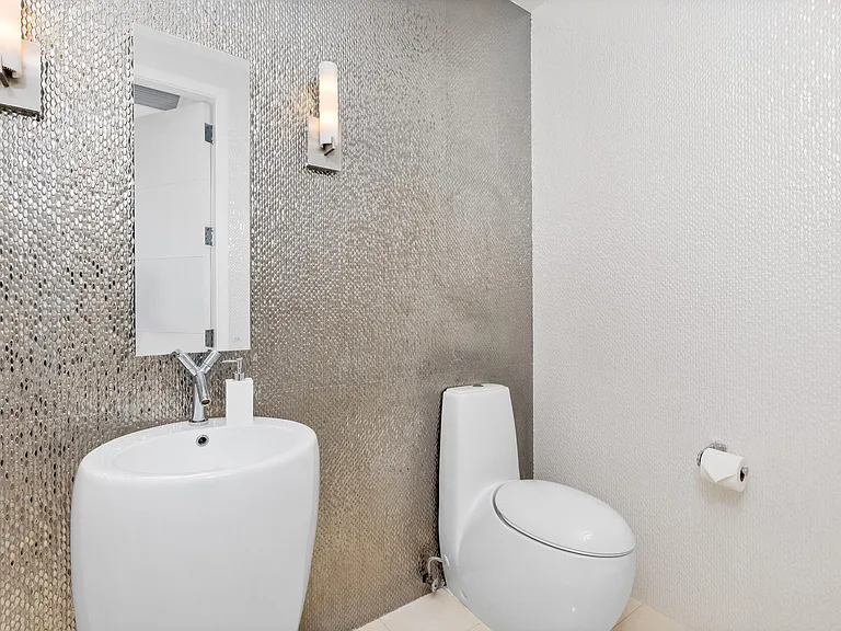 1000 S Ocean Blvd #110 — Photo 51