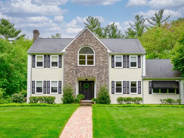 5 Pheasant Run, East Bridgewater, MA 02333