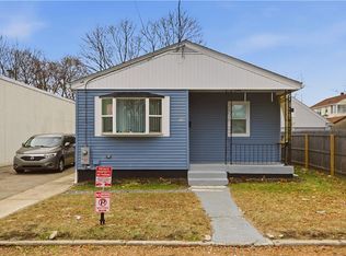 12 Roosevelt St, North Providence, RI 02904
