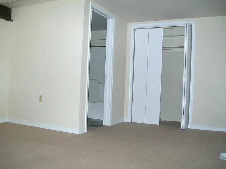 107 W Broad St #505 — Photo 5