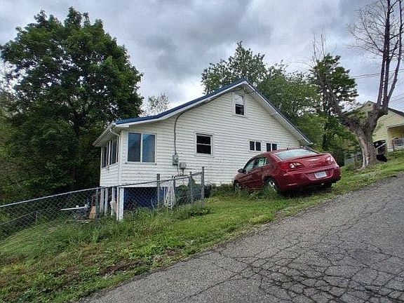 2nd image of 301 Bertha St