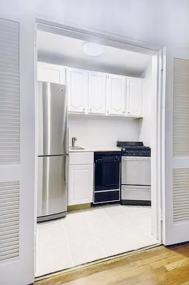 Rented by City Connections Realty | media 11