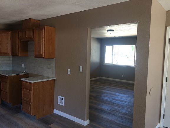 5th image of 737 N Recreation Ave