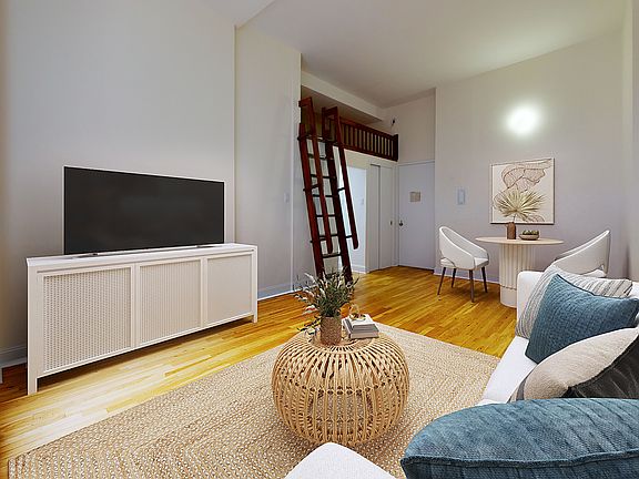 2nd image of 1 Astor Pl APT 6L