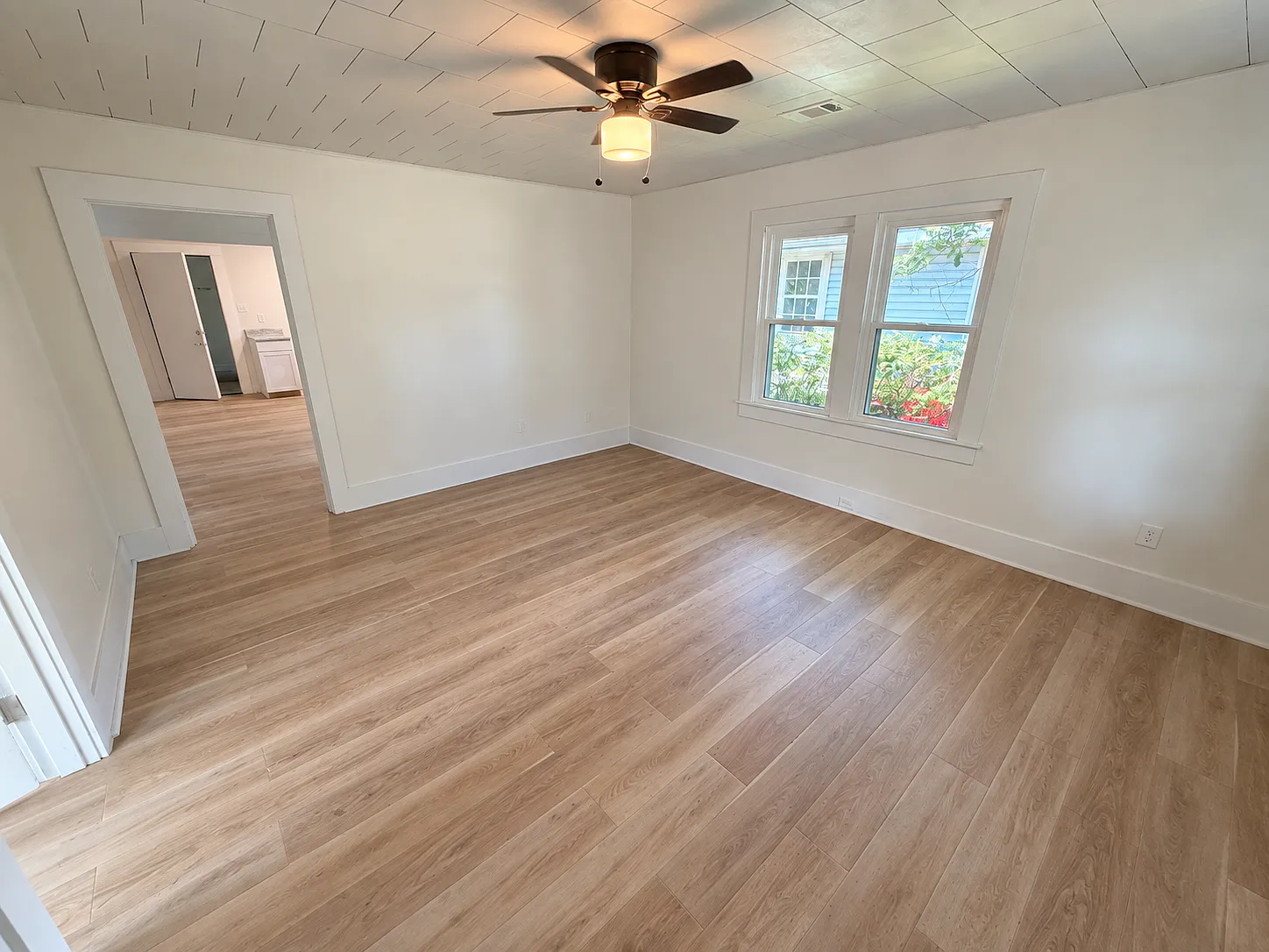 2 bed, 1120 sqft, $1,250 — Photo 3