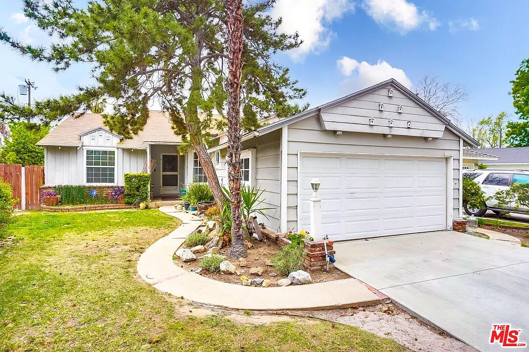 3 bed, 2.0 bath, 1509 sqft, $5,650 — Photo 1