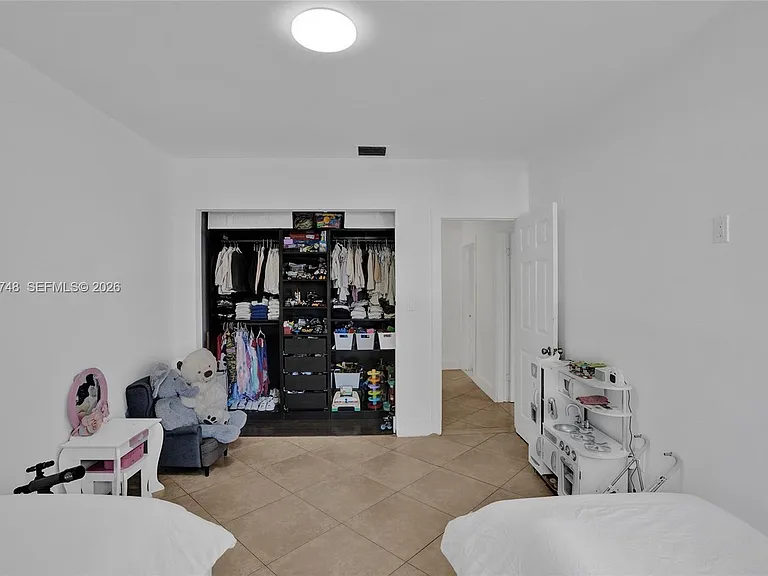 2025 Alamanda Dr — Photo 25