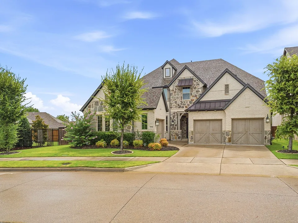 1014 Devonshire Dr