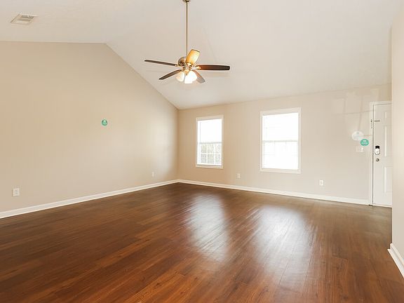 3rd image of 3240 Hardwood Dr