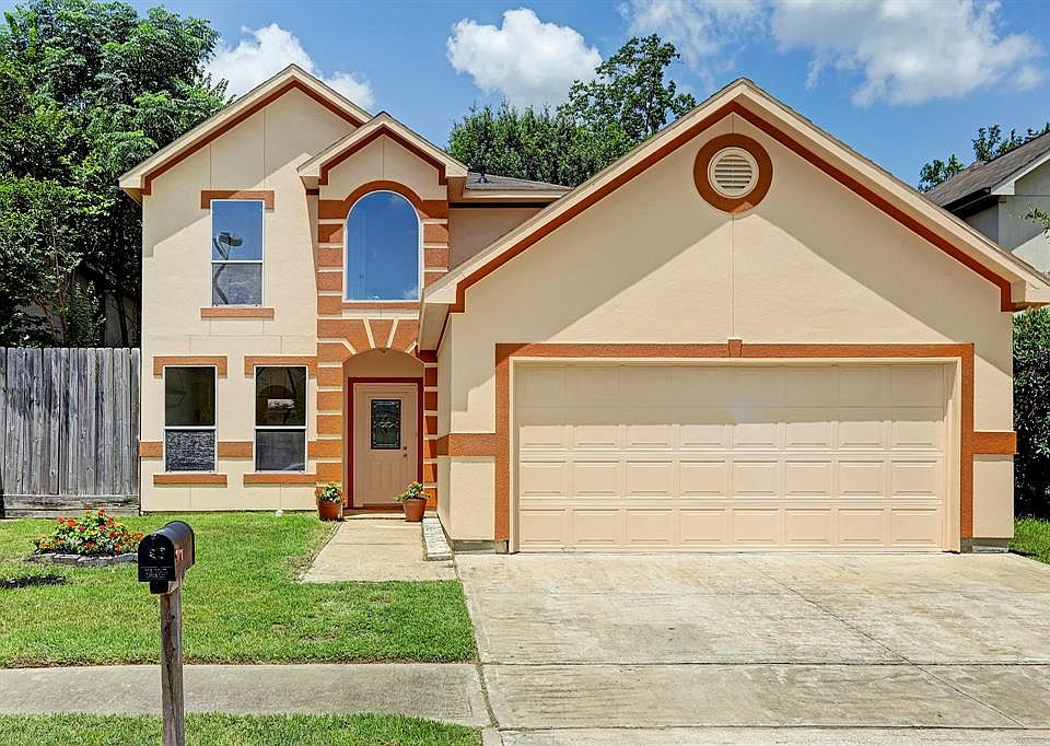 1st image of 7511 Woodland Gate Dr