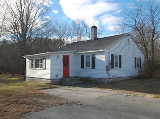 406 Riverdale Rd, Weare, NH 03281