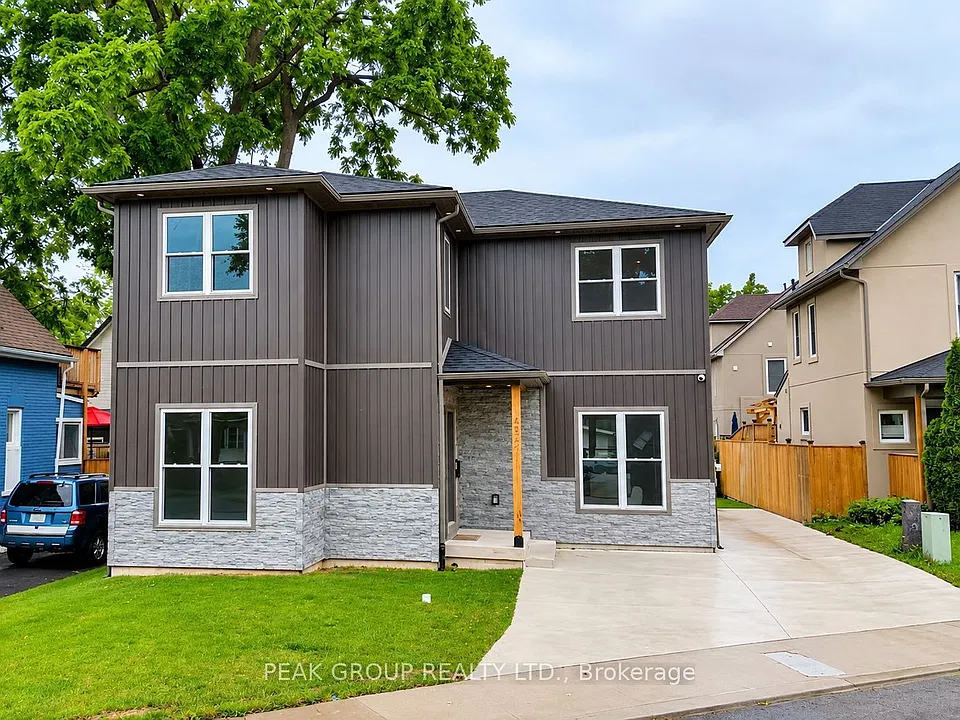4567 Ryerson Cres #LOWER