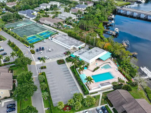 18460 SE Wood Haven Lane #H, Jupiter, FL 33469