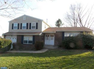 825 Stephen Rd, Warminster, PA 18974