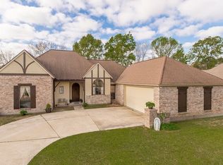 2002 English Turn Dr, Zachary, LA 70791