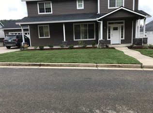 786 N View Dr, Winchester, OR 97495