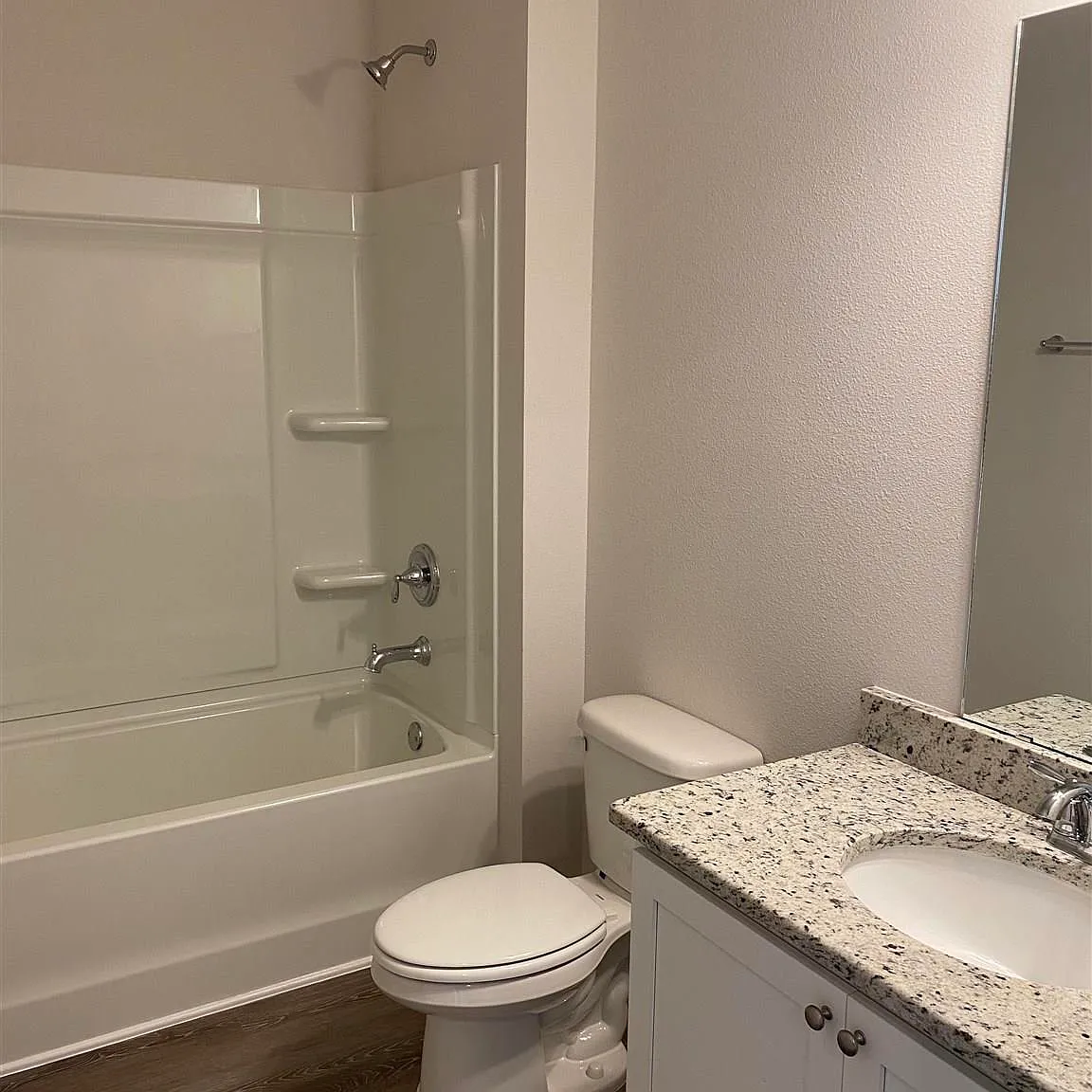 4 bed, 1835 sqft, $2,050 — Photo 4