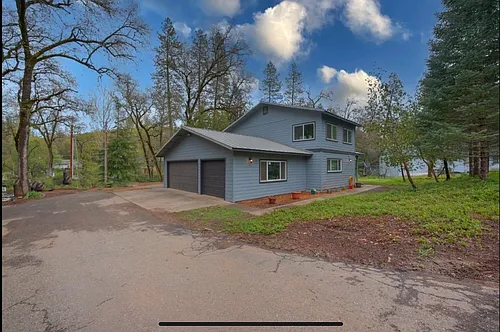 2210 Van Giesen Dr Photo 1