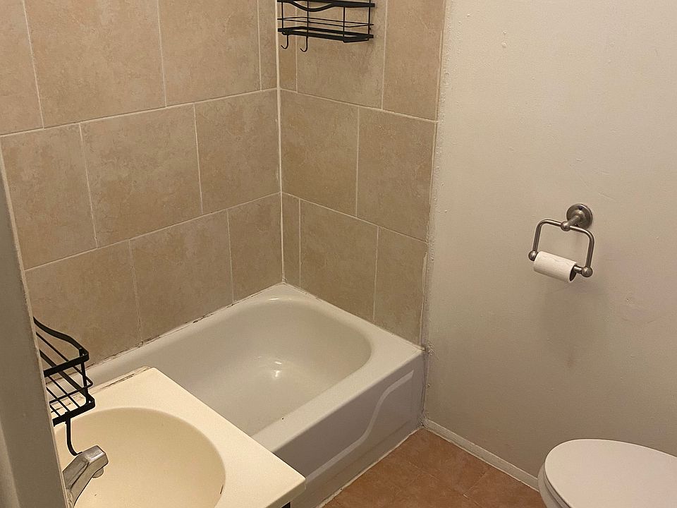 1st image of 512 Reed St #2