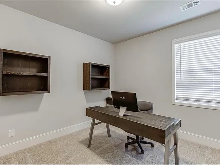 2055 Sorrento Ct — Photo 8