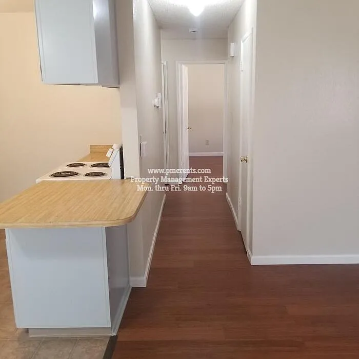 2 bed, 1.0 bath, $1,800 — Photo 3