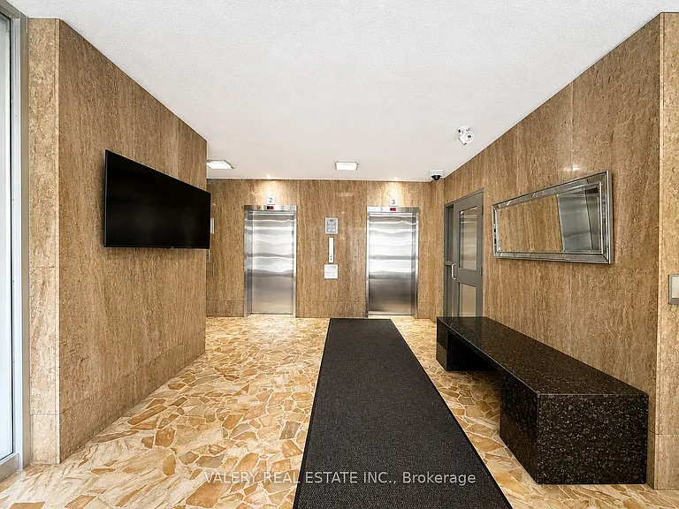 70 Park St E #1006 — Photo 2