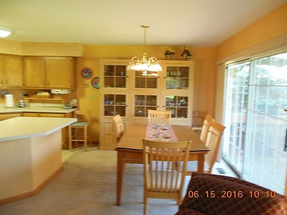 3rd image of 37 Ione Dr Unit D