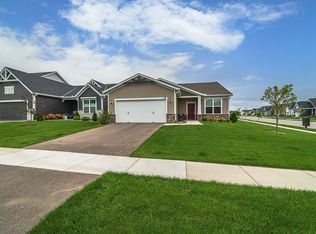 147 Liberty Heights Dr, Chaska, MN 55318