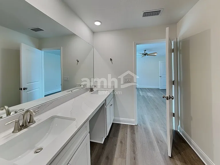 5696 Oesterle Rd — Photo 11