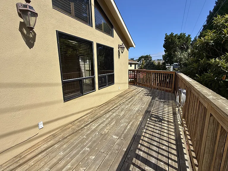 345 Granada Dr — Photo 17
