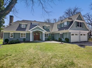 19 Bayberry Ln, Darien, CT 06820