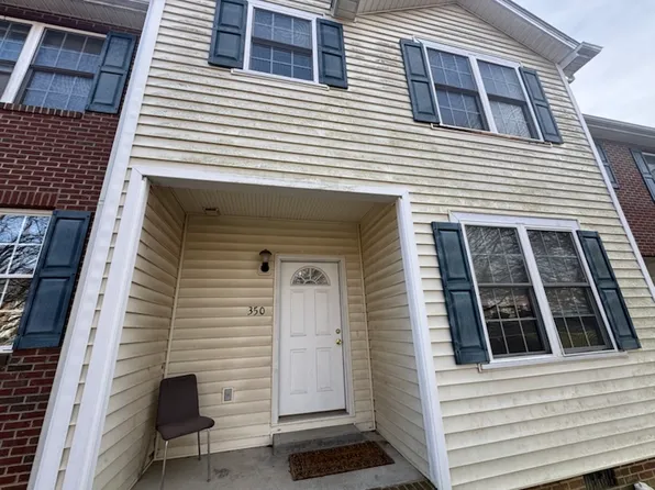 350 New Kent Rd, Blacksburg, VA 24060