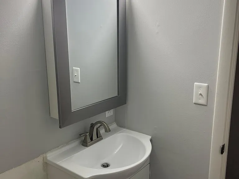 905 Market St #8 — Photo 3