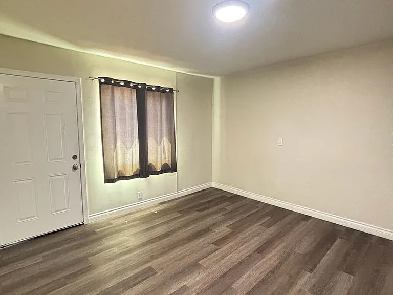 1575 Skyline Dr — Photo 5