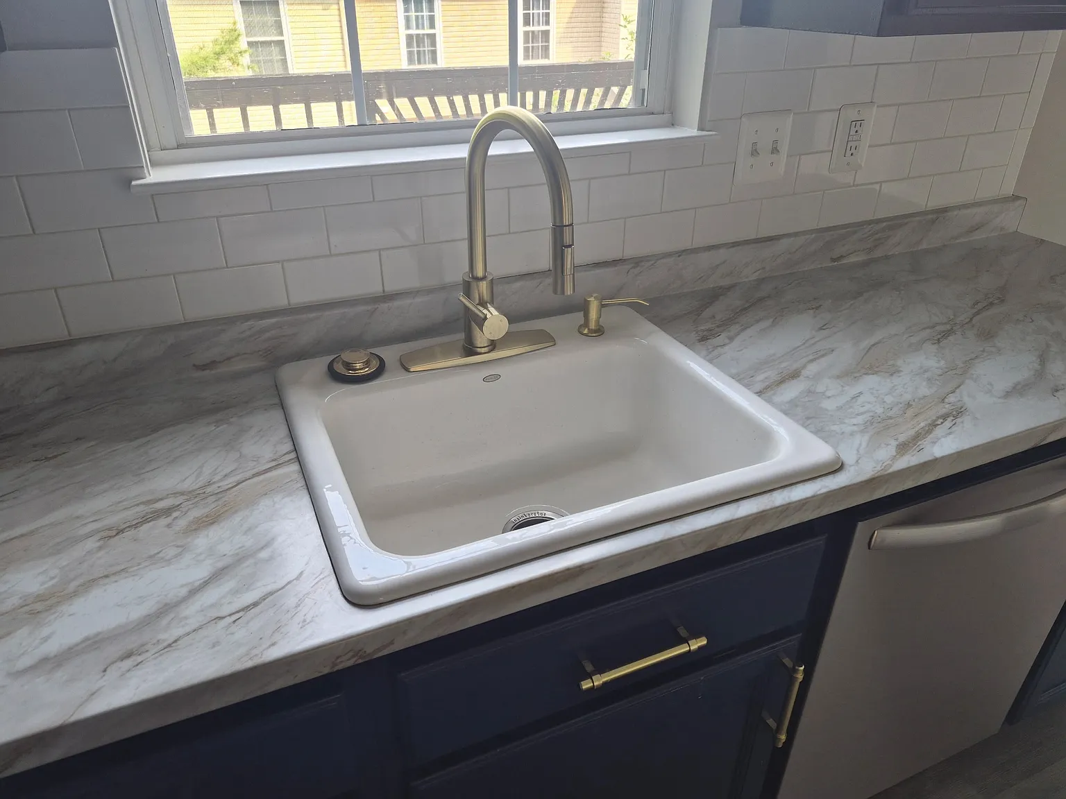 2 bed, 1780 sqft, $1,825 — Photo 4
