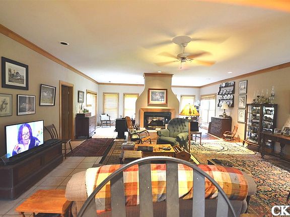 5th image of 563 Hughley Ln