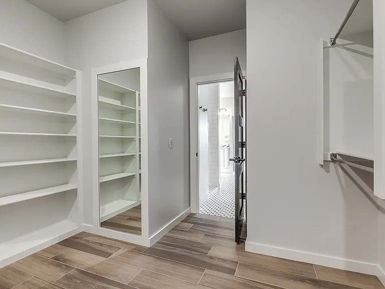 315 SW 13th St — Photo 10