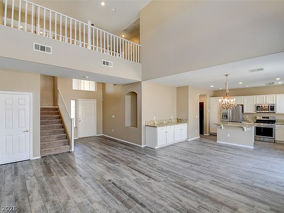 3rd image of 541 Artola St