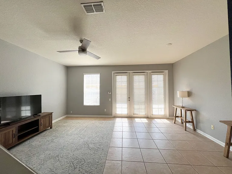 7722 Fairgrove Ave — Photo 6