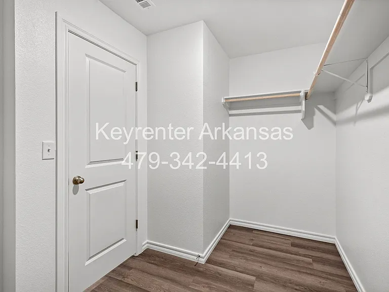 1324 Chavis St — Photo 19
