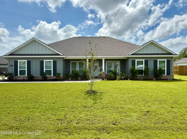 153 Firefly Dr, Lucedale, MS 39452
