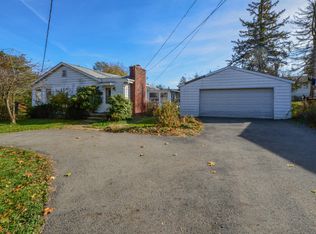 20 Holcomb Rd, Shavertown, PA 18708