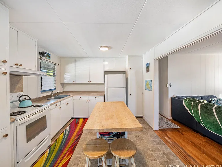 529 Kawainui St — Photo 3