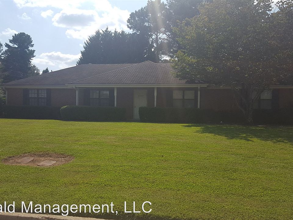 2nd image of 3027 Springdale Ct APT A
