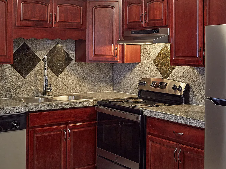 The Stone Falls Apartments — Photo 6