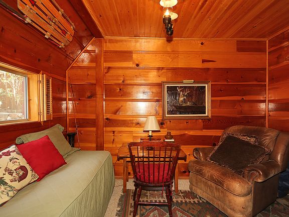 5th image of 283 Heliotrope Dr